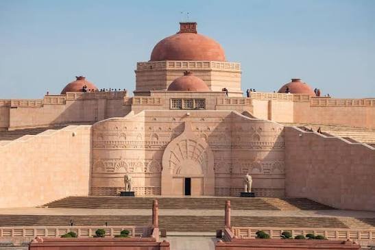 Gomti Nagar Lucknow: Location, Pin Code, Connectivity, Nearby Areas